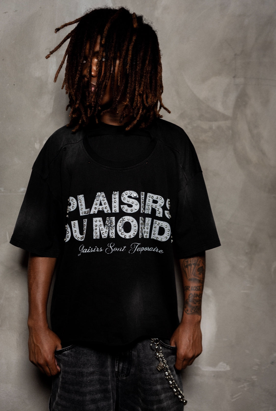 Black gem tee